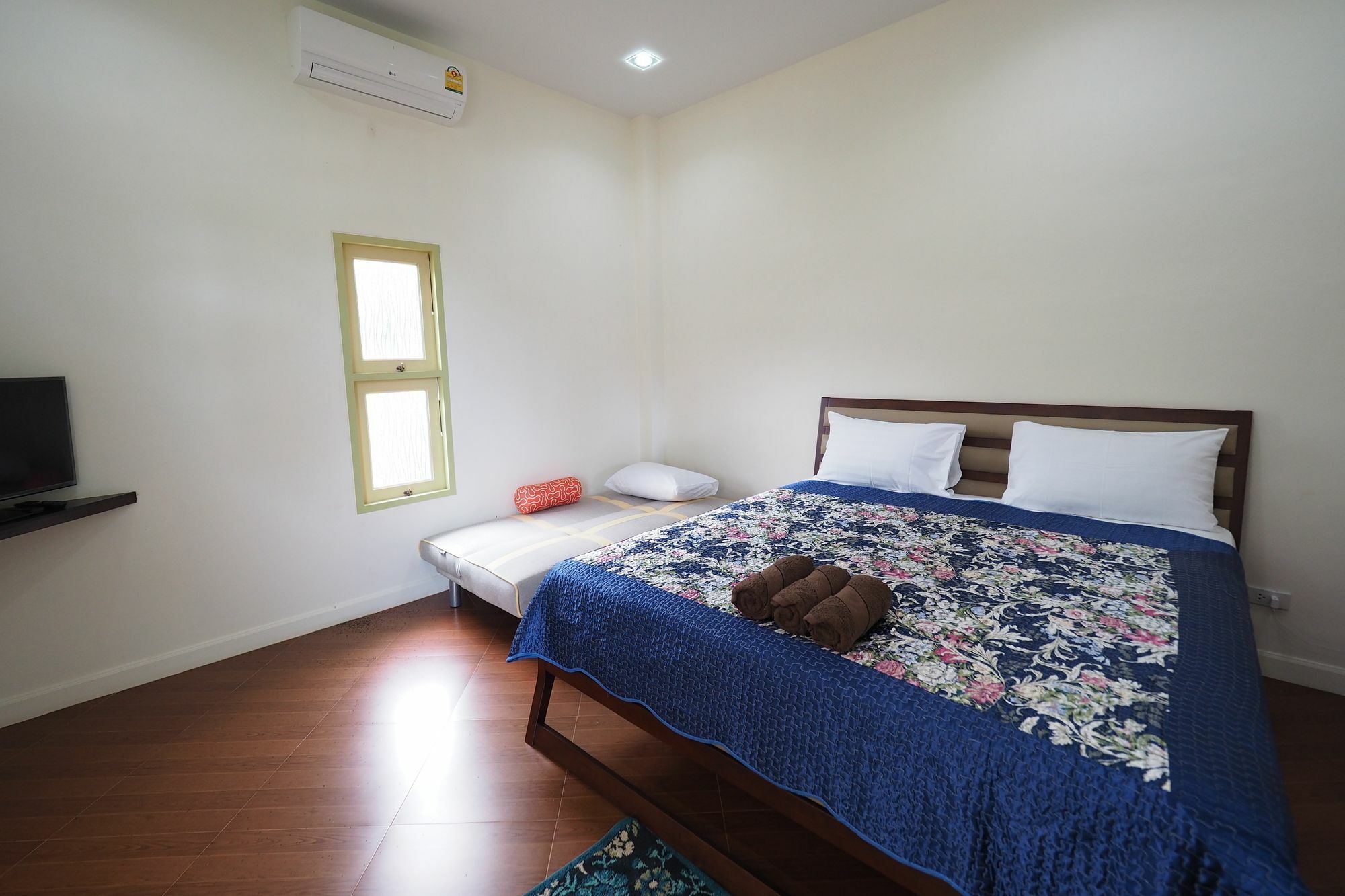 N.T. Home Ban Thung  Exteriör bild